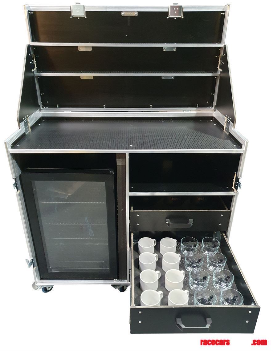 vmep-hospitality-case-with-glass-front-fridge