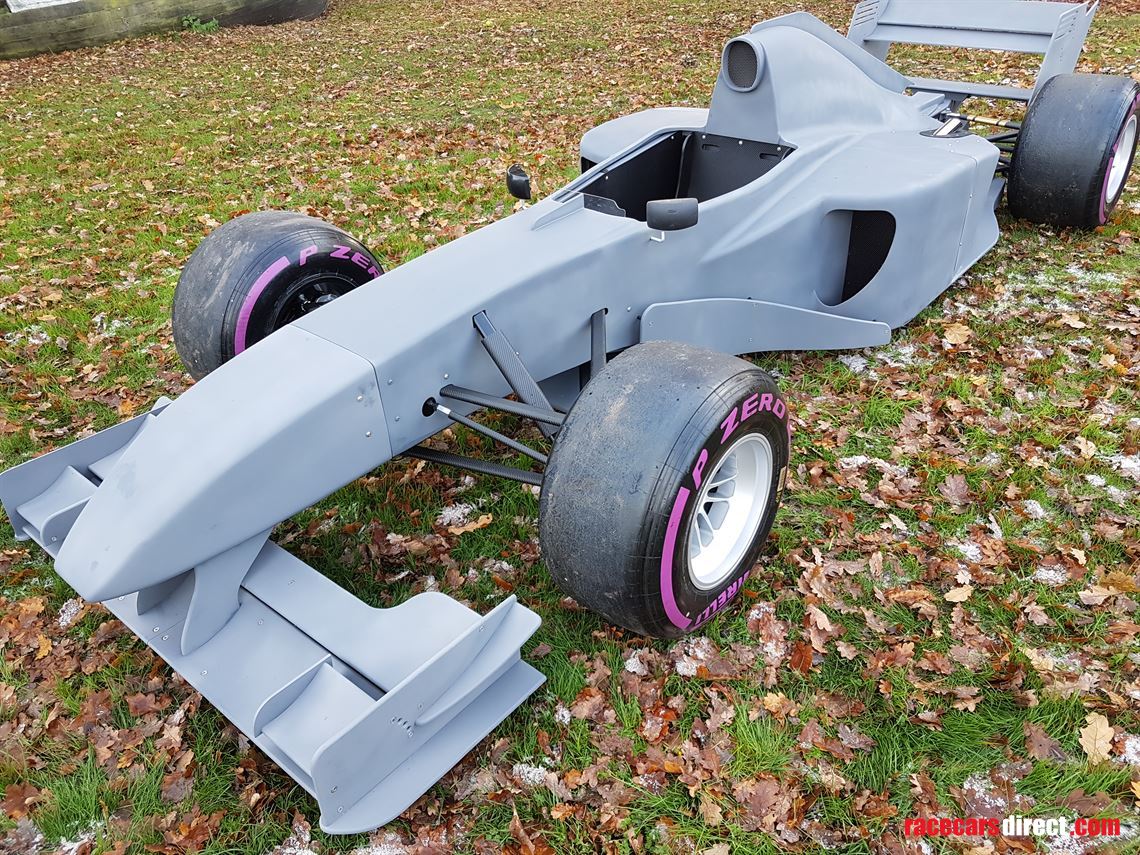 f1-full-size-show-car-simulator