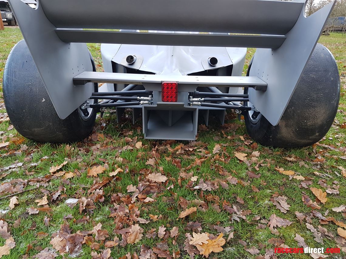 f1-full-size-show-car-simulator