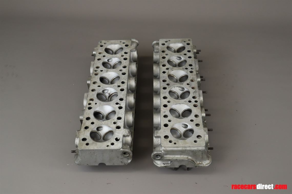 ferrari-365-gt-22-cylinder-heads