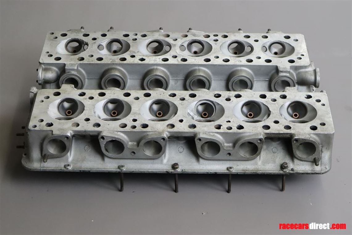 ferrari-365-gt-22-cylinder-heads