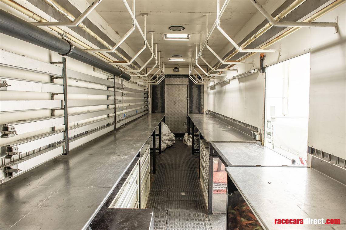 kramer-racetrailer-incl-large-weber-awning