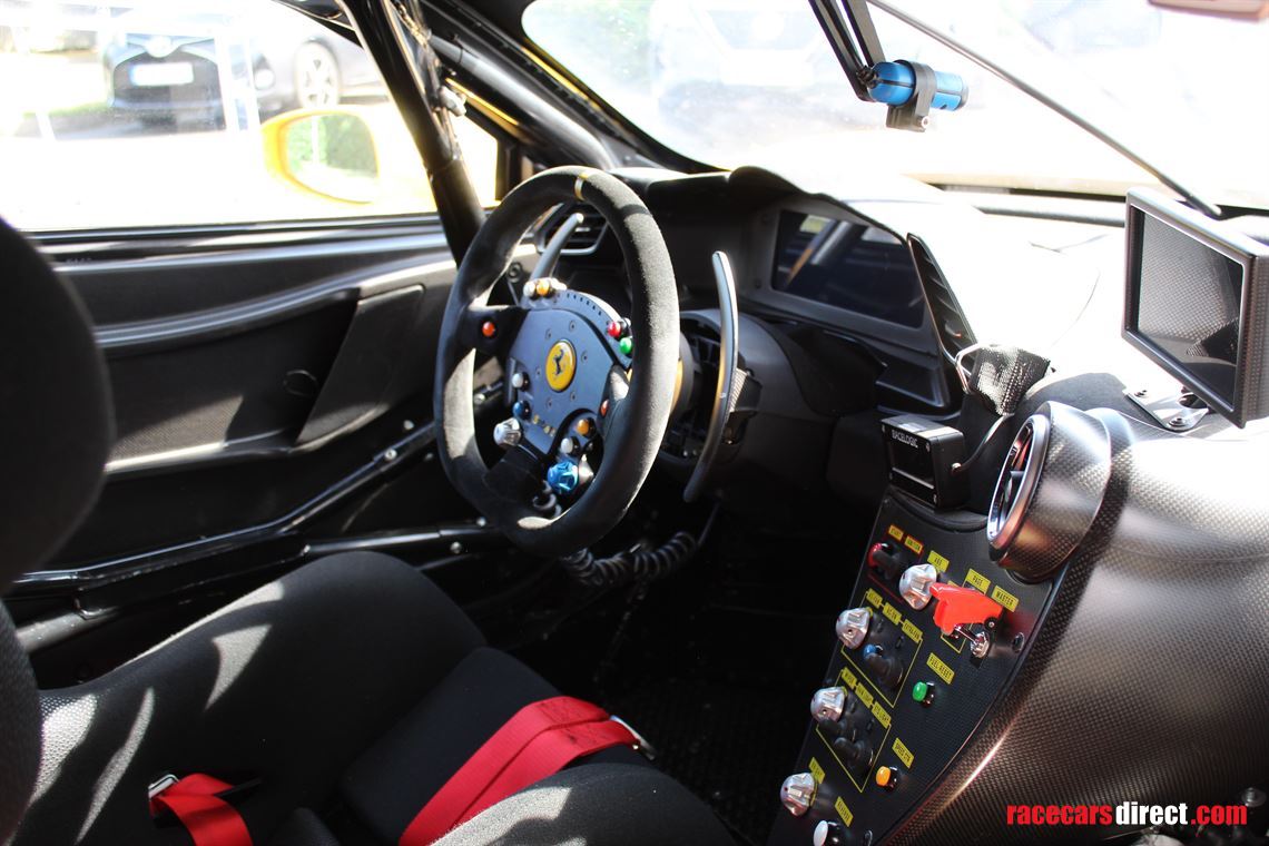 2018-ferrari-488-challenge