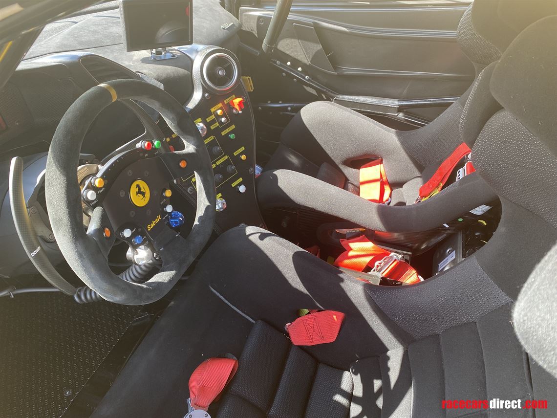 2017-ferrari-488-challenge