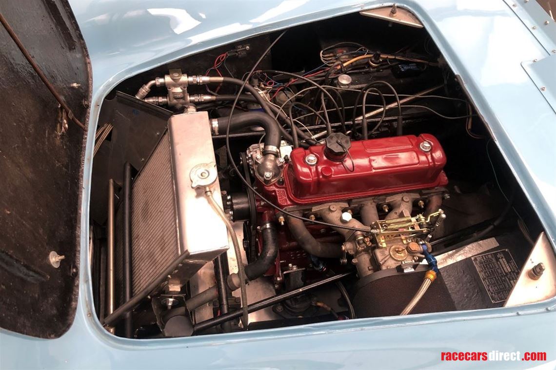 highly-competitive-elva-courier-with-multiple