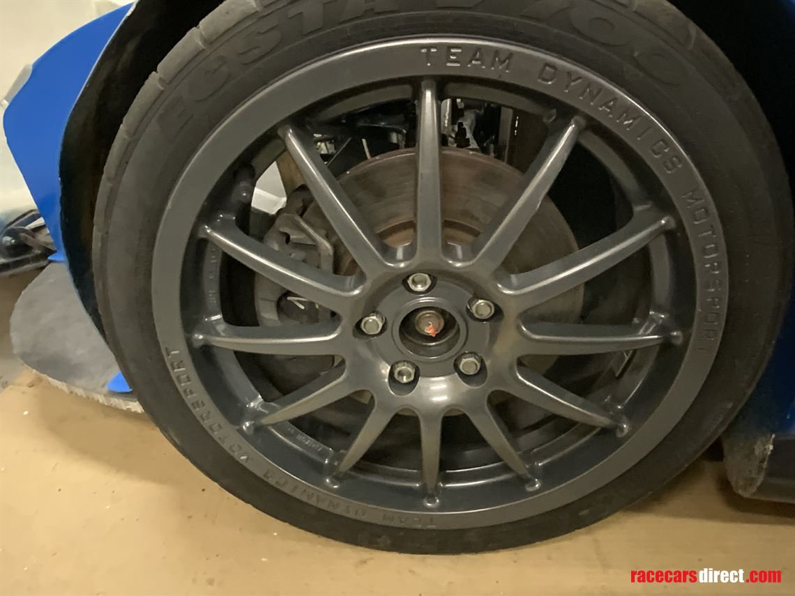 renault-sport-spider-factory-cup-car