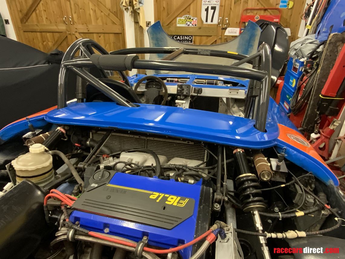 renault-sport-spider-factory-cup-car