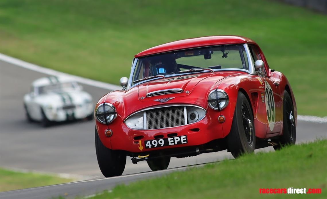 austin-healey-3000-well-known-highly-competit