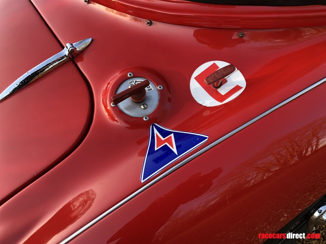 austin-healey-3000-well-known-highly-competit
