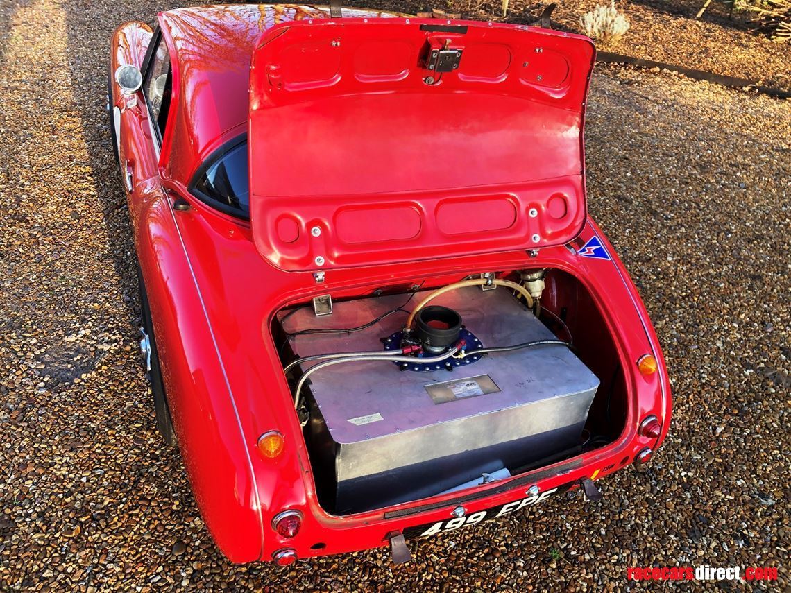 austin-healey-3000-well-known-highly-competit