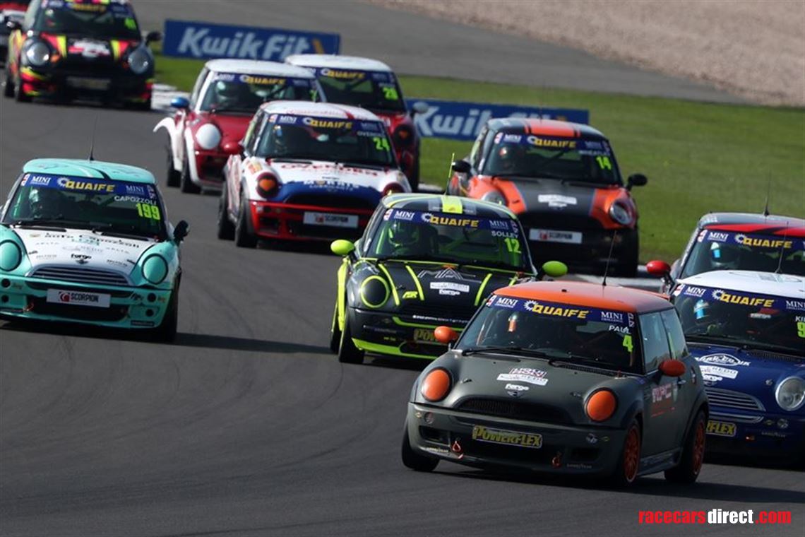 mini-challenge-mini-cooper-race-car