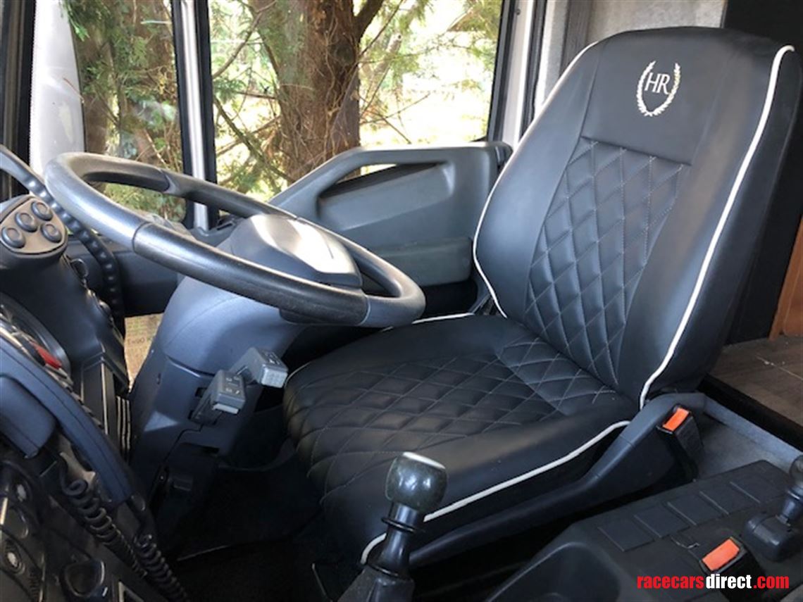 hr-homes-built-iveco-car-transporter