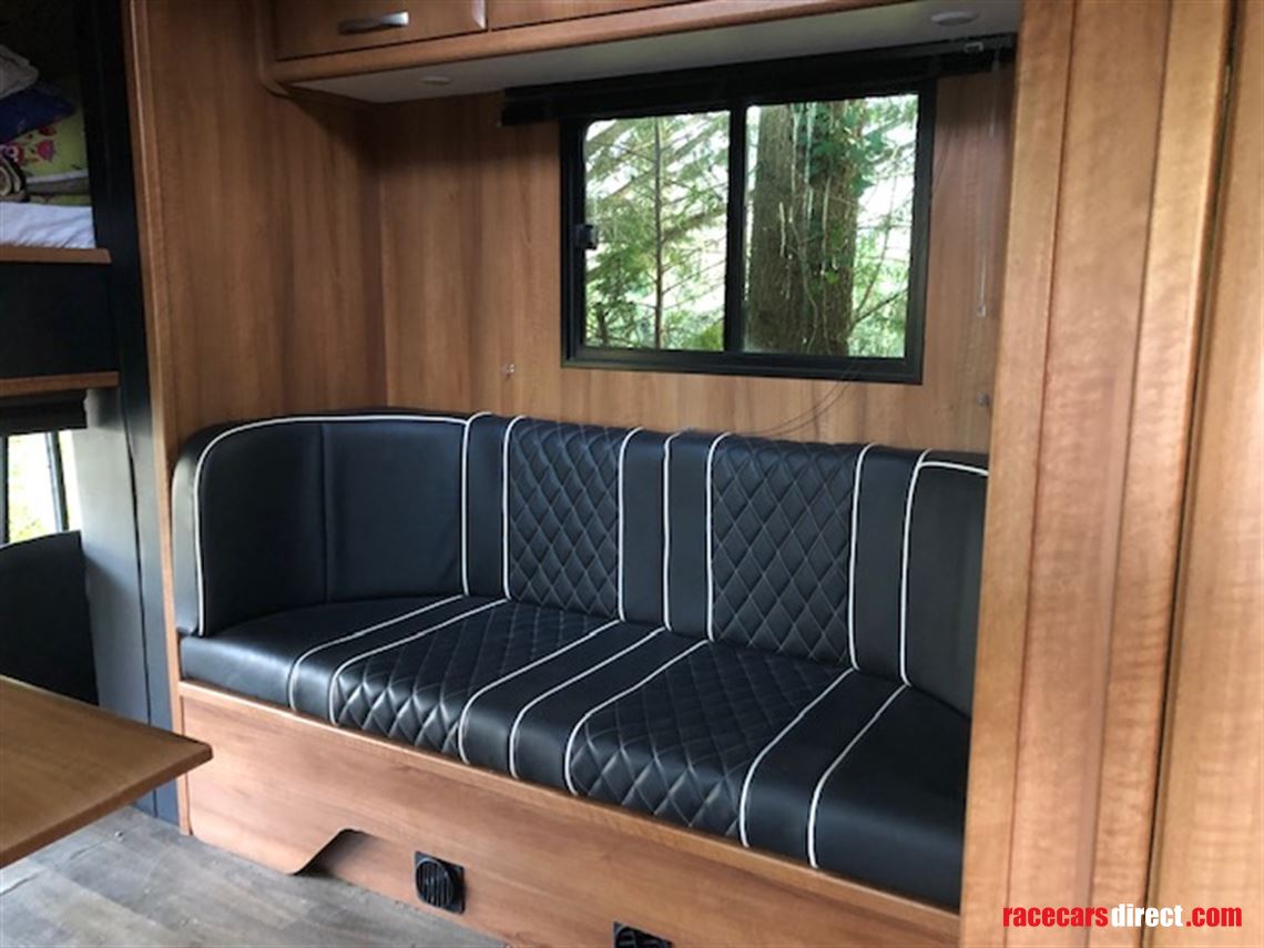 hr-homes-built-iveco-car-transporter