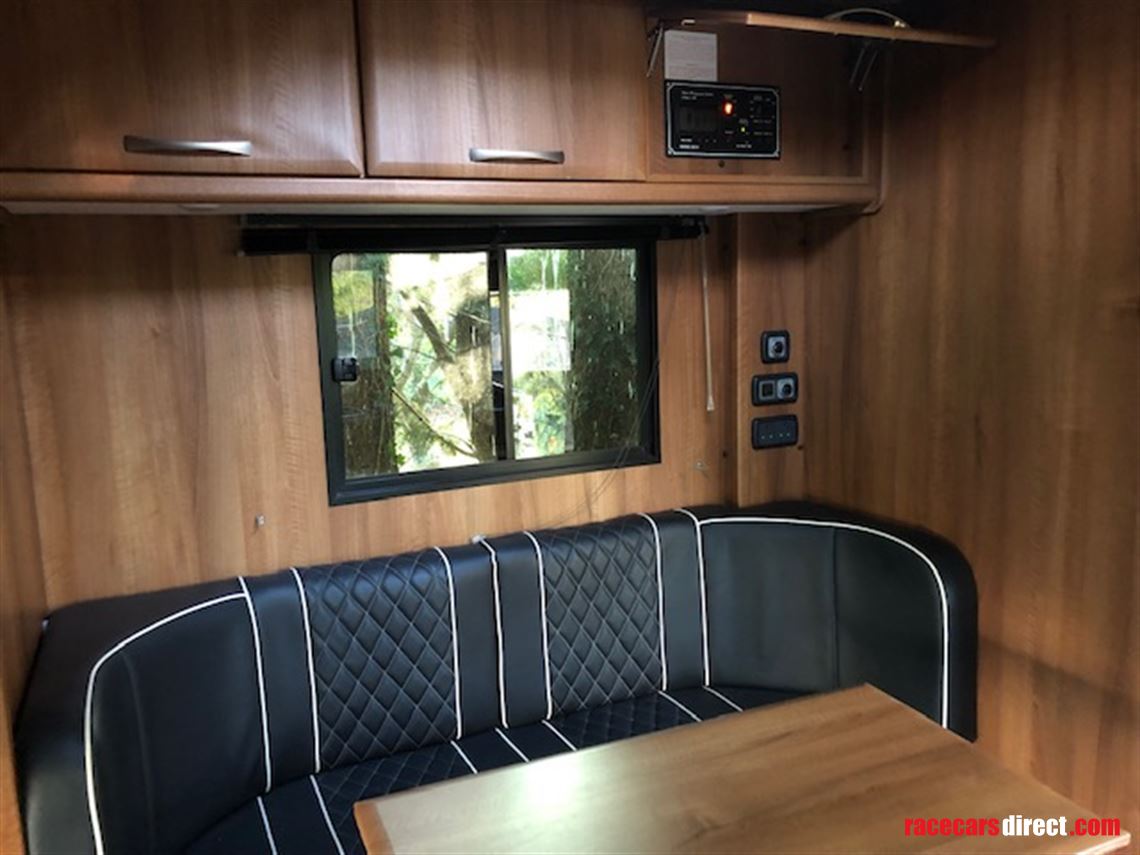 hr-homes-built-iveco-car-transporter