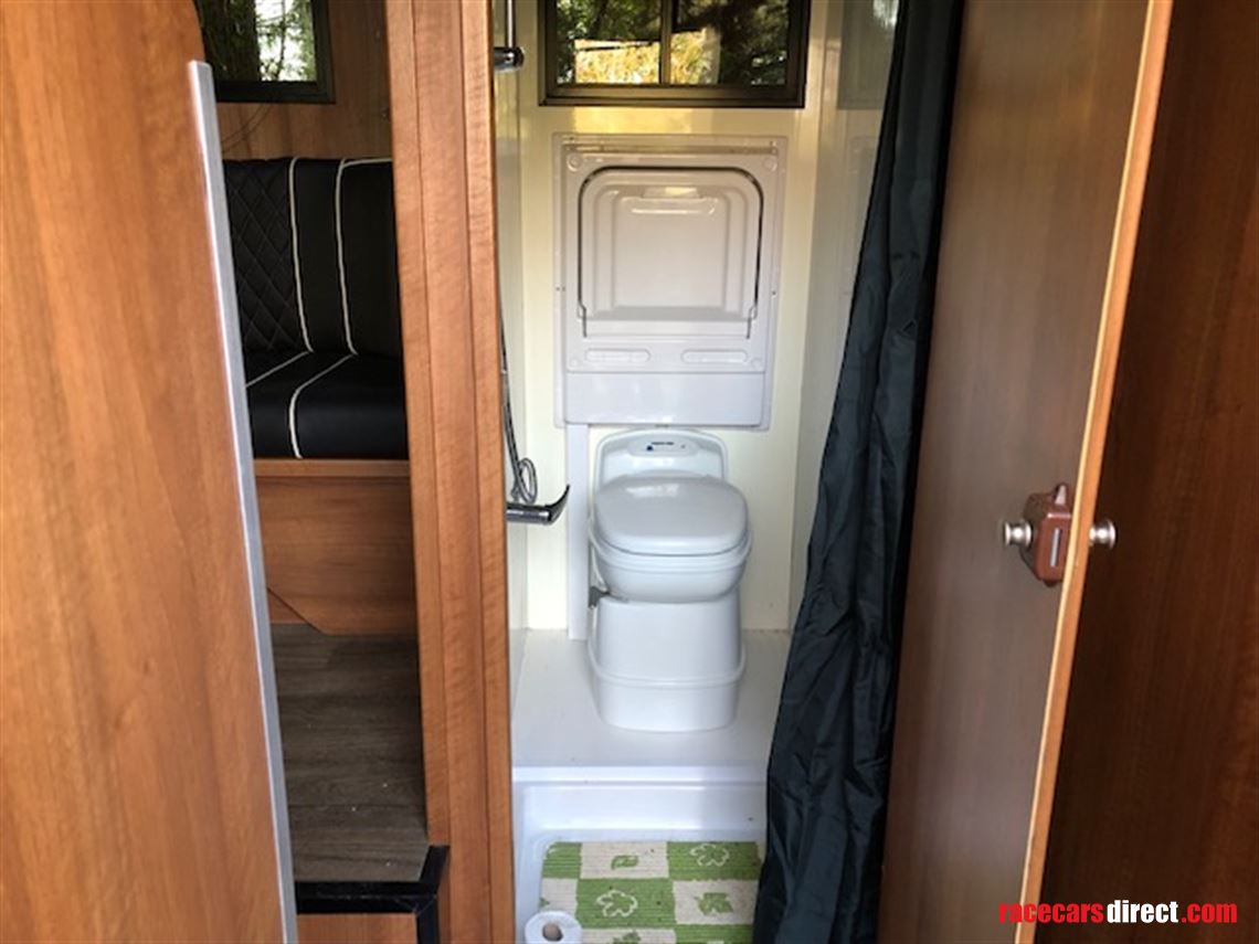 hr-homes-built-iveco-car-transporter