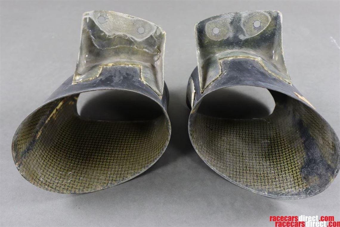 ferrari-f40-air-ducts-front-brakes