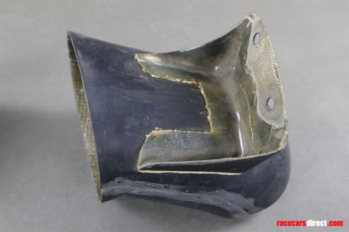 ferrari-f40-air-ducts-front-brakes