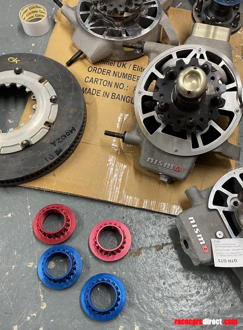 wheel-nuts-nissan-gt3