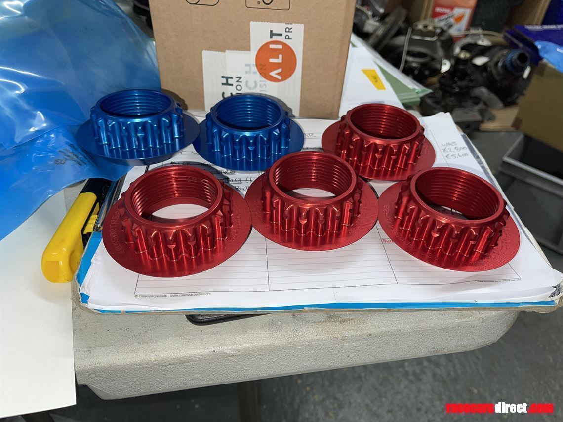 wheel-nuts-nissan-gt3