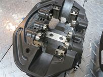 pair-alcon-6-piston-gt-calipers