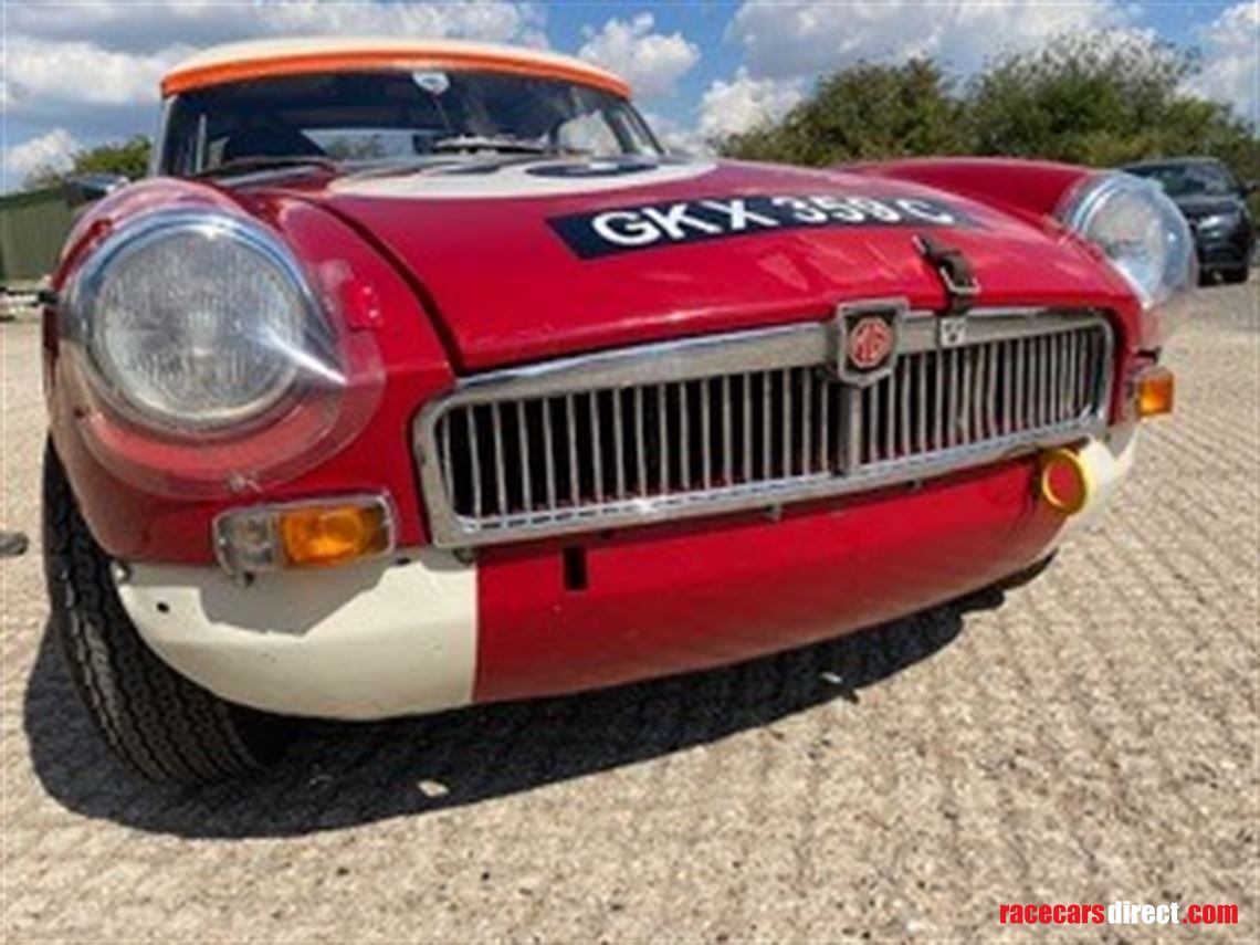 mgb-historic-race-car-with-fia-papers