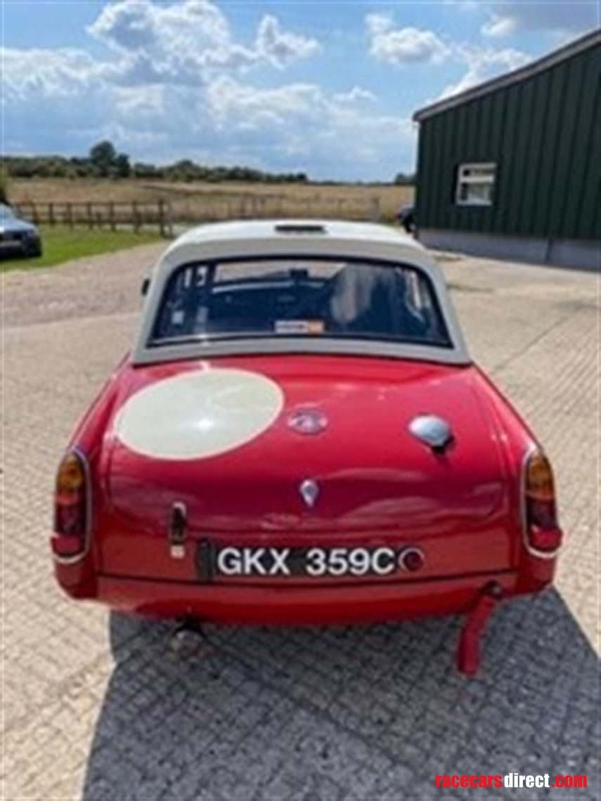 mgb-historic-race-car-with-fia-papers