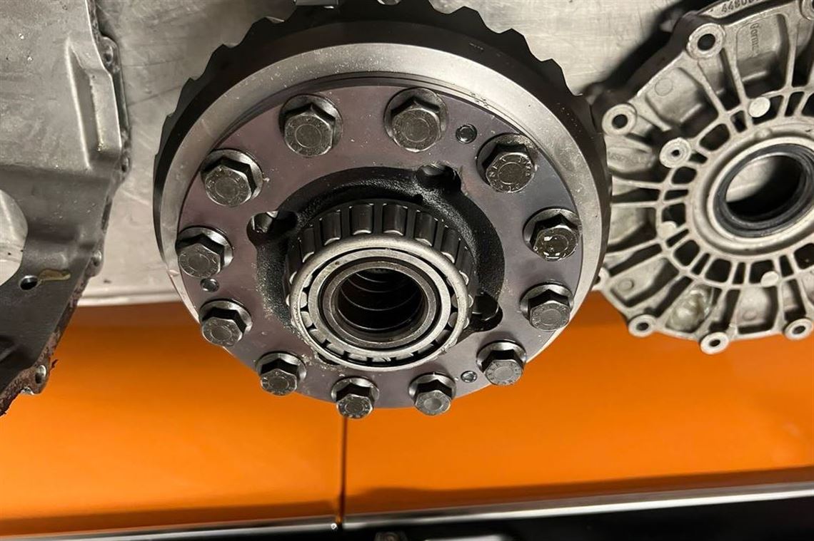 997-cup-gt3-hollinger-box---damaged