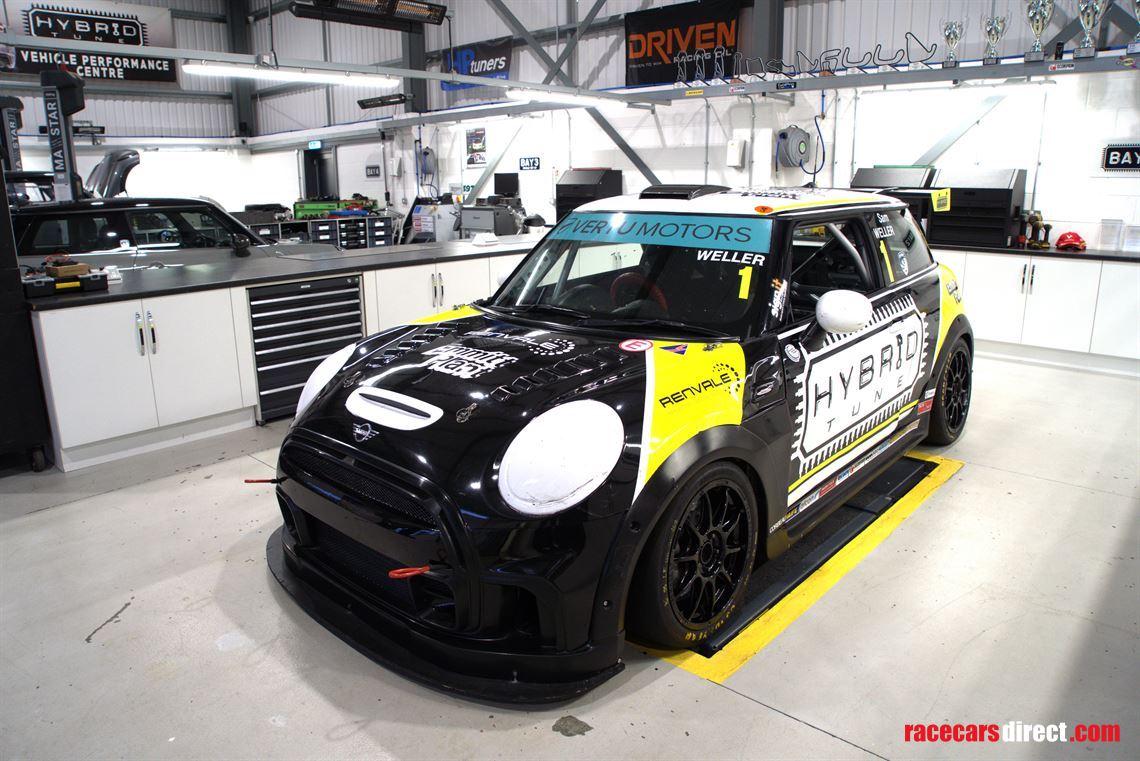 2022-championship-winning-mini-challenge-jcw