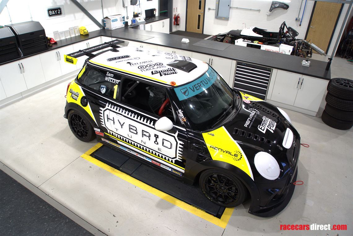 2022-championship-winning-mini-challenge-jcw