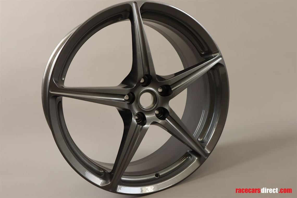ferrari-458-coupe-spider-front-wheel-new-85x2