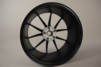 ferrari-f12-tdf-812-superfast-front-wheel-new