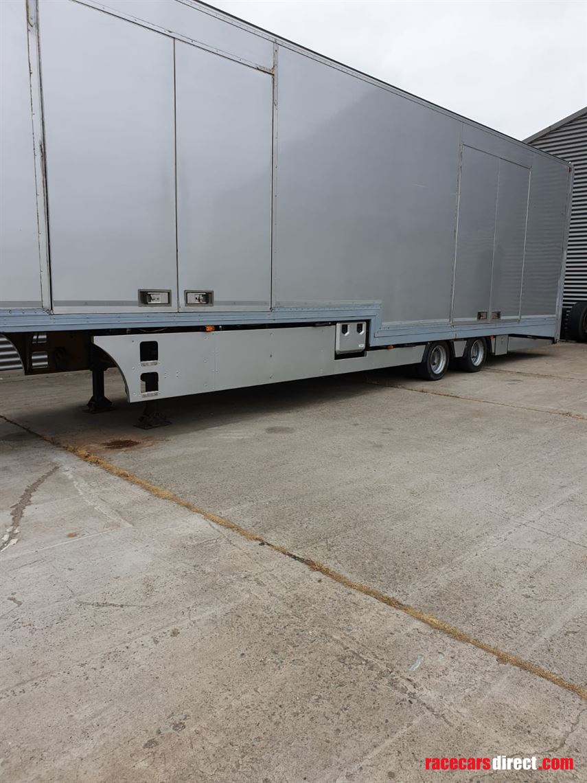 enclosed-car-transporter-trailer