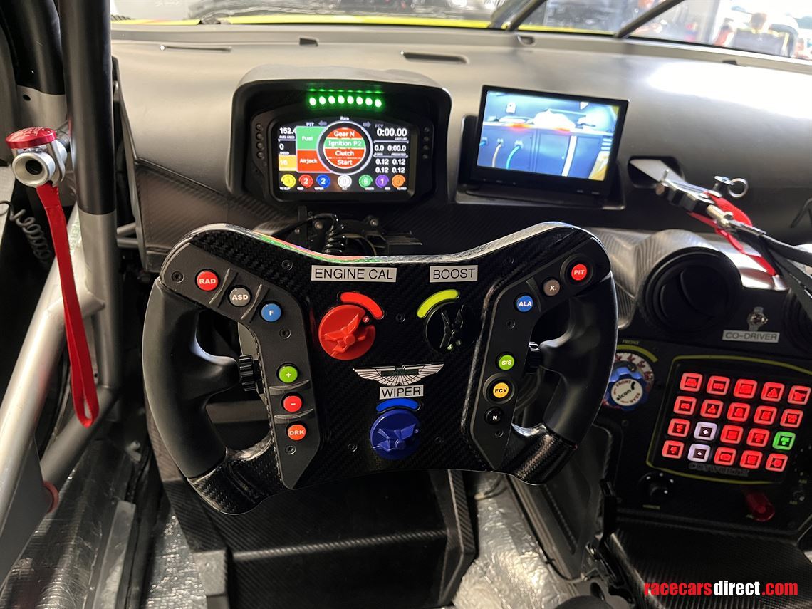 2019-aston-martin-vantage-gt3