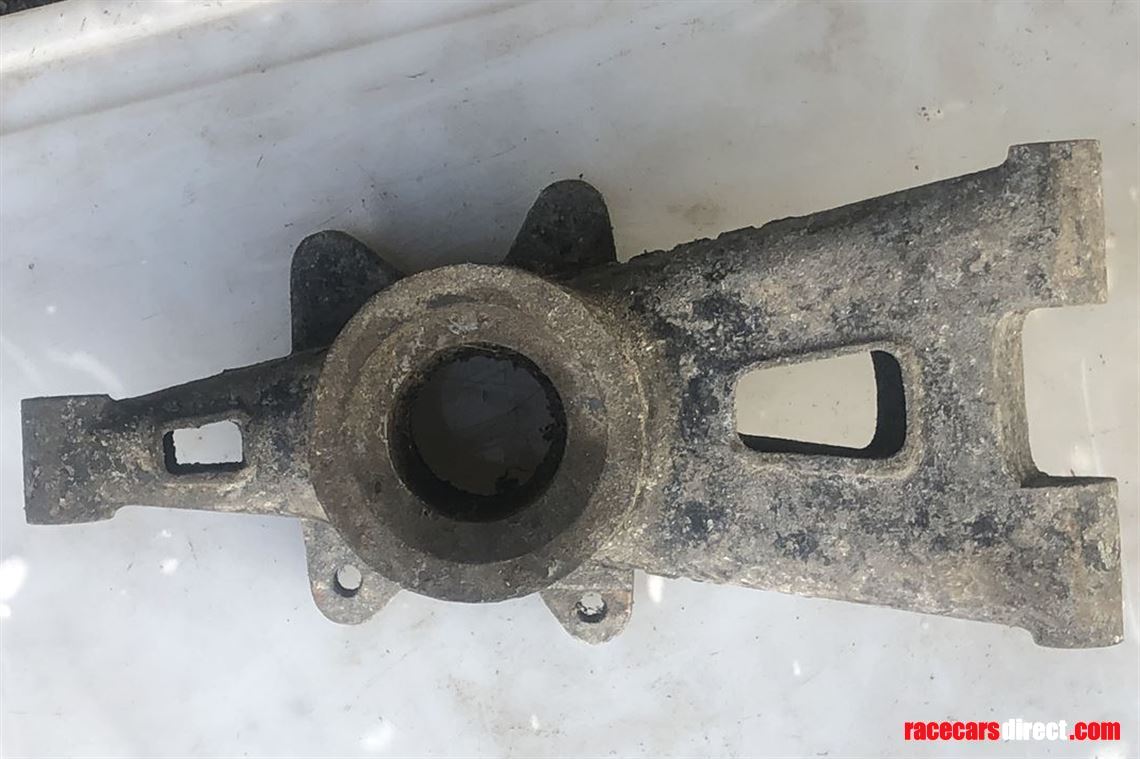 macon-formula-ford-rear-upright