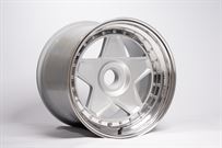 ferrari-f40-reproduction-wheel-set