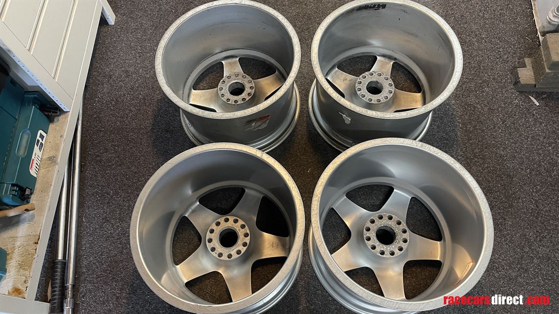 speedline-centerlock-wheels