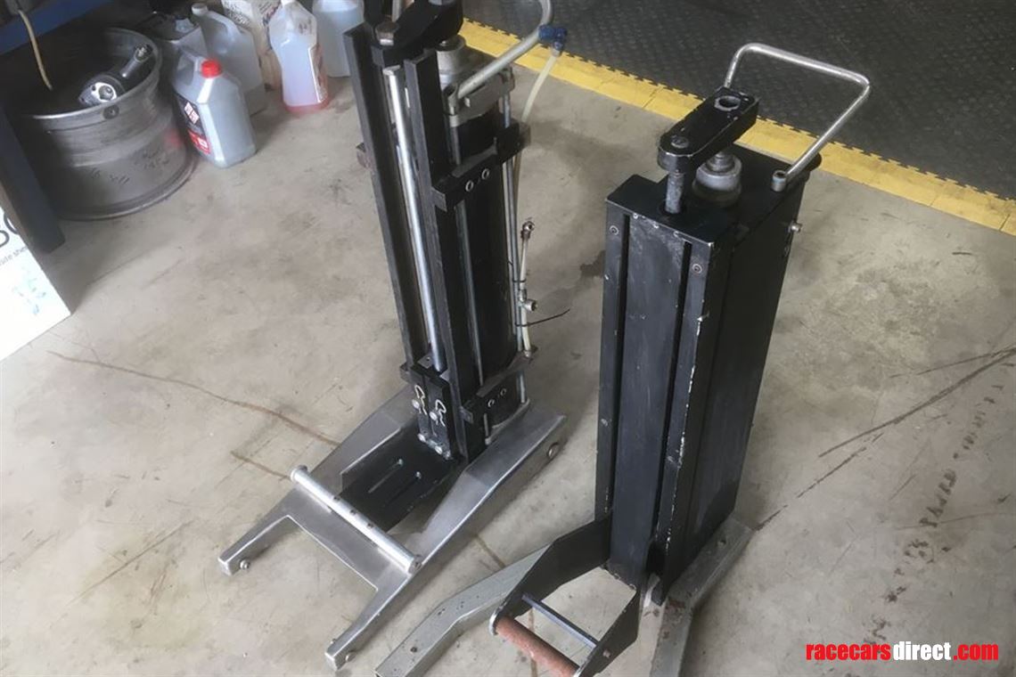 wanted-camozzi-style-air-lifters