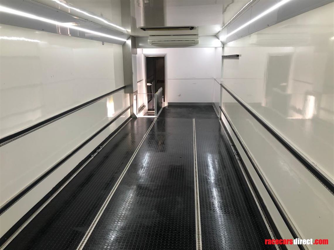 bischoff-and-scheck-and-merc-actros-race-truc