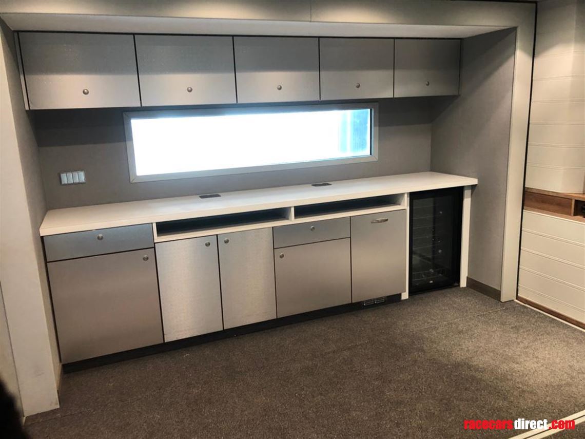 bischoff-and-scheck-and-merc-actros-race-truc