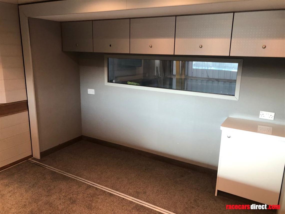 bischoff-and-scheck-and-merc-actros-race-truc