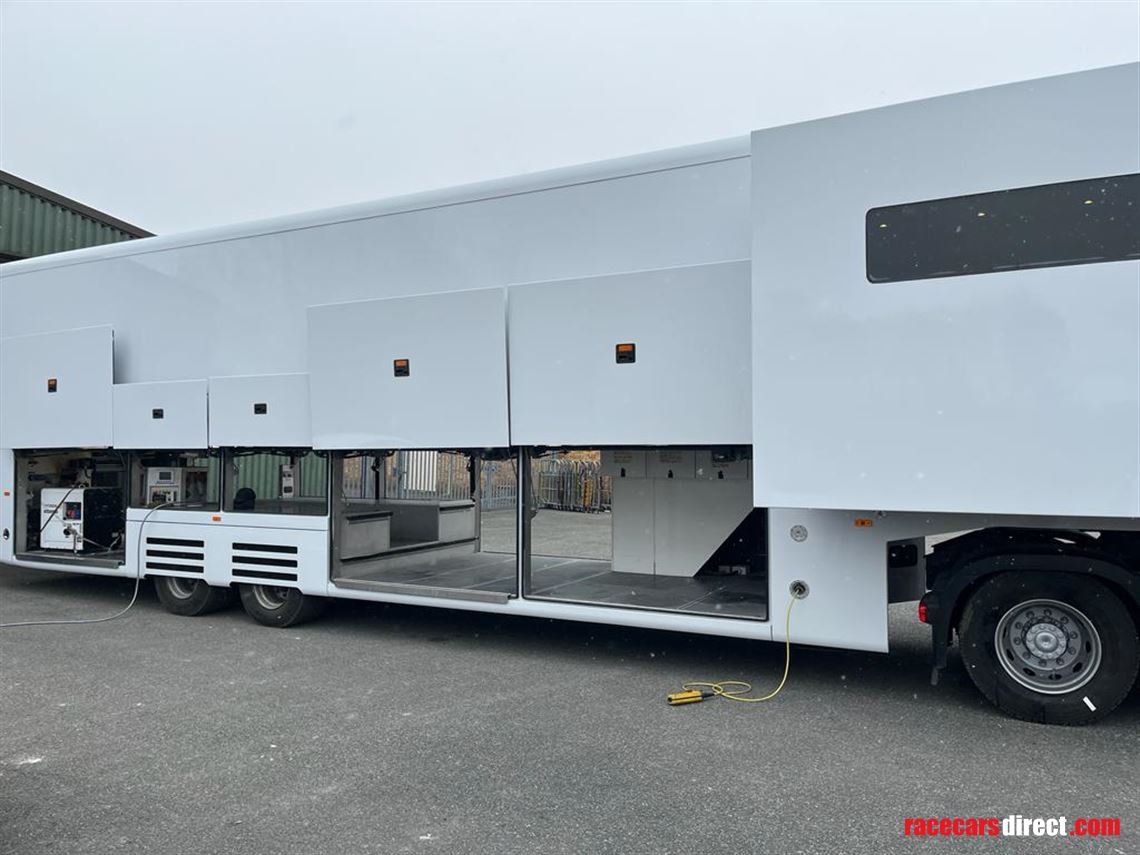 bischoff-and-scheck-and-merc-actros-race-truc