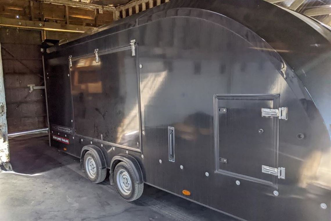 brian-james-race-transporter-4