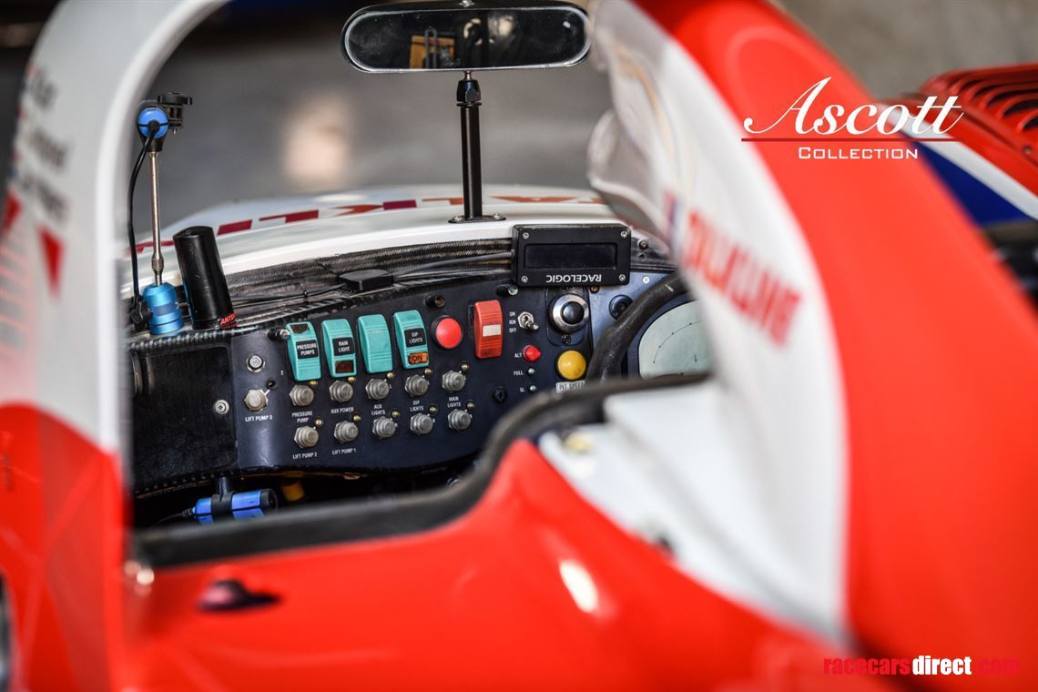 sold-1999-lola-b9810-lmp900-hu02