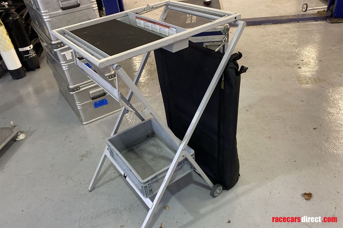 brown-and-geeson-workstation