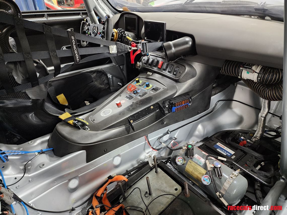 mercedes-amg-gt4-evo