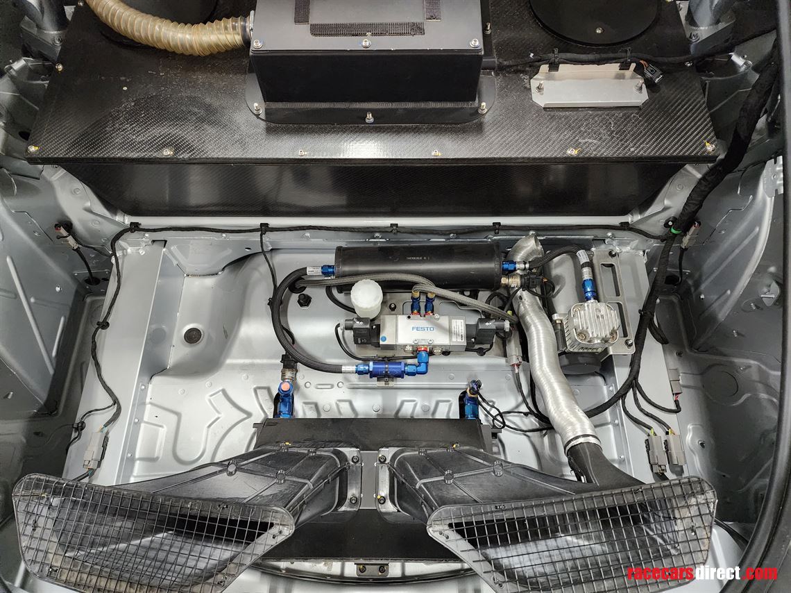 mercedes-amg-gt4-evo