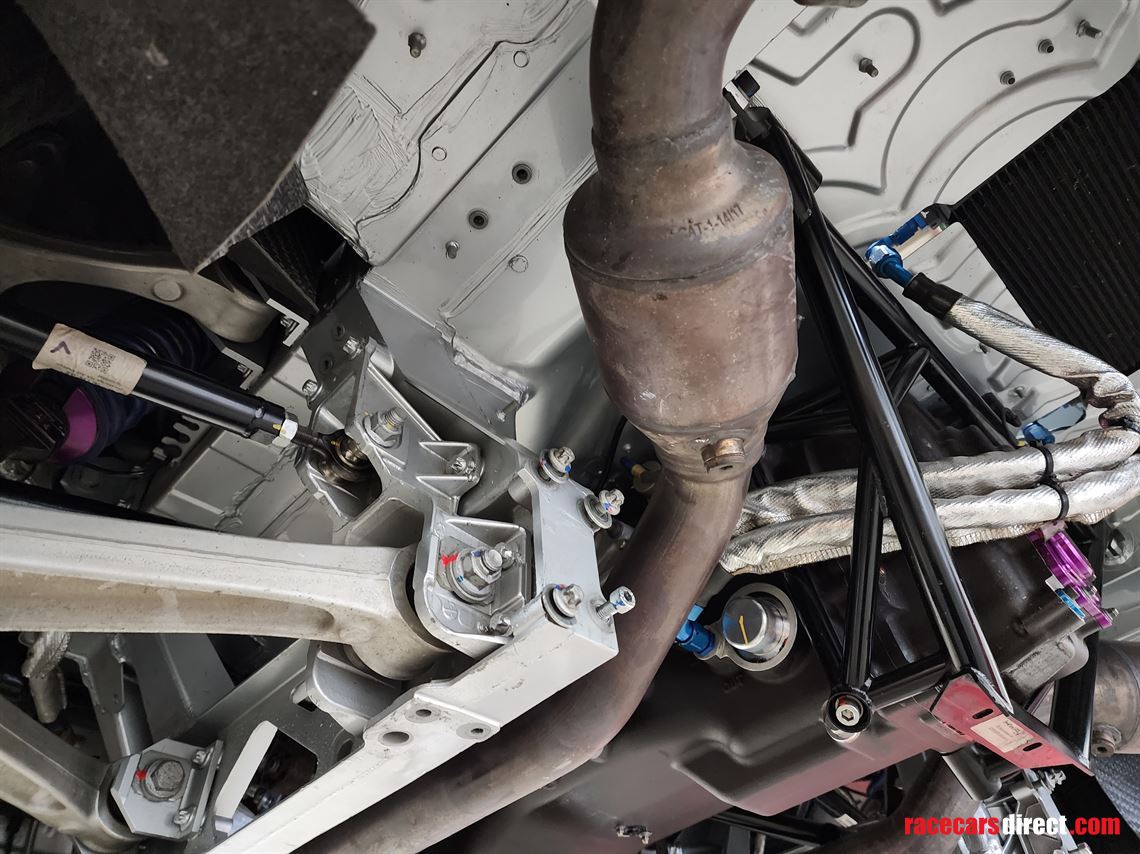 mercedes-amg-gt4-evo