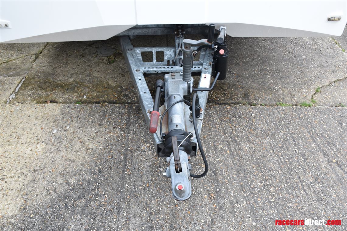 brian-james-transporter-6-60m-x-235m