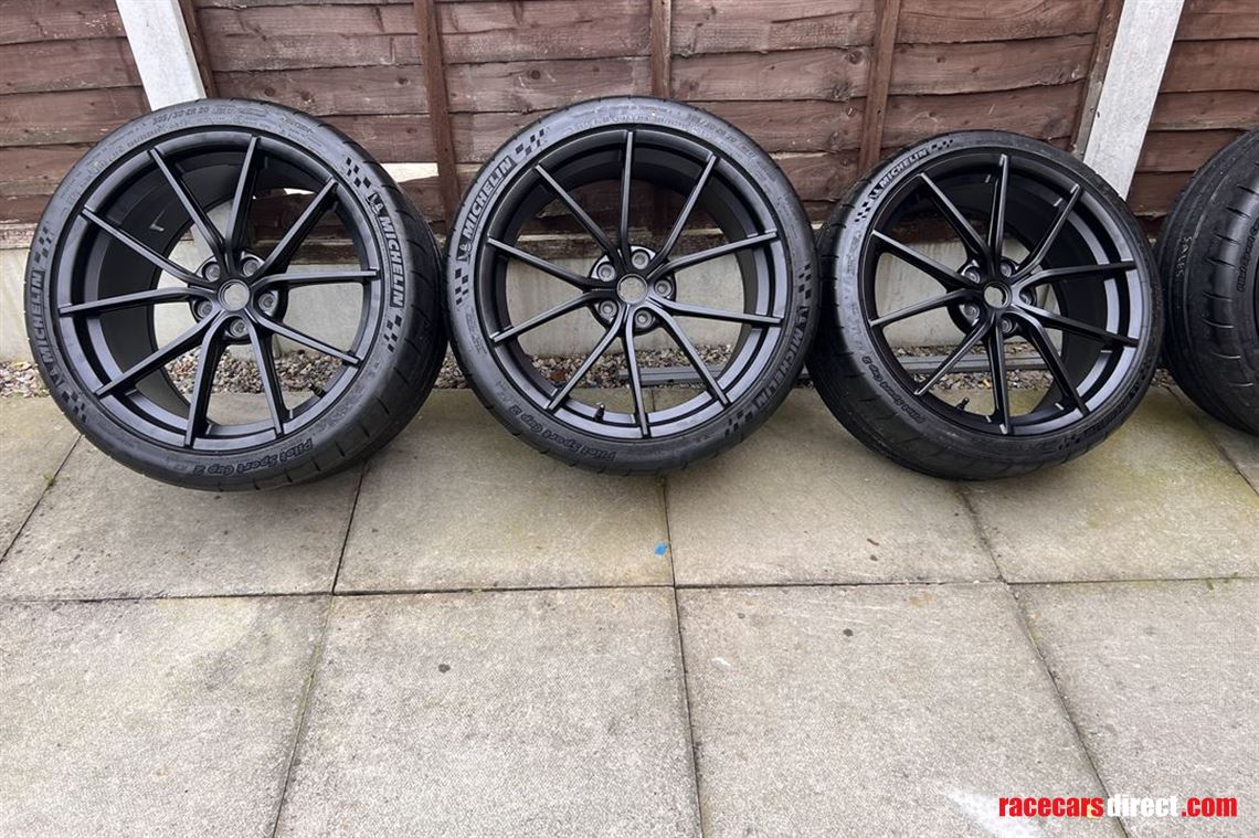 genuine-20-inch-ferrari-pista-488-wheels-mich