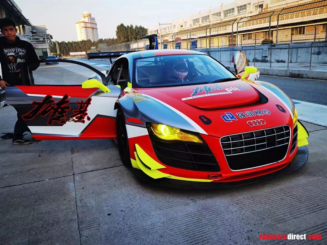 2013-audi-r8-gt3